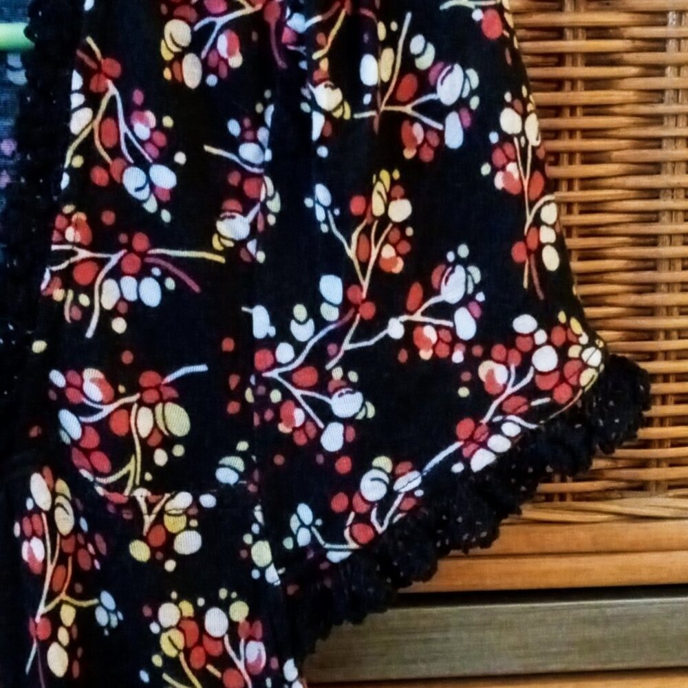 RARE Ric Rac Women's L Unique Berries Design Crochet Trim Flutter Sleeve Tunic - Picture 9 of 13